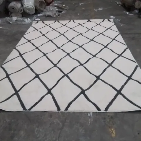 QUALITY DESIGNER AREA RUG - APPROXIMATELY 300X200