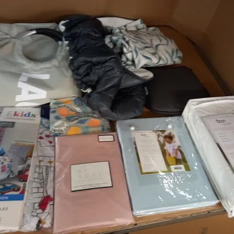 LARGE QUANTITY OF ASSORTED HOUSEHOLD FABRIC ITEMS