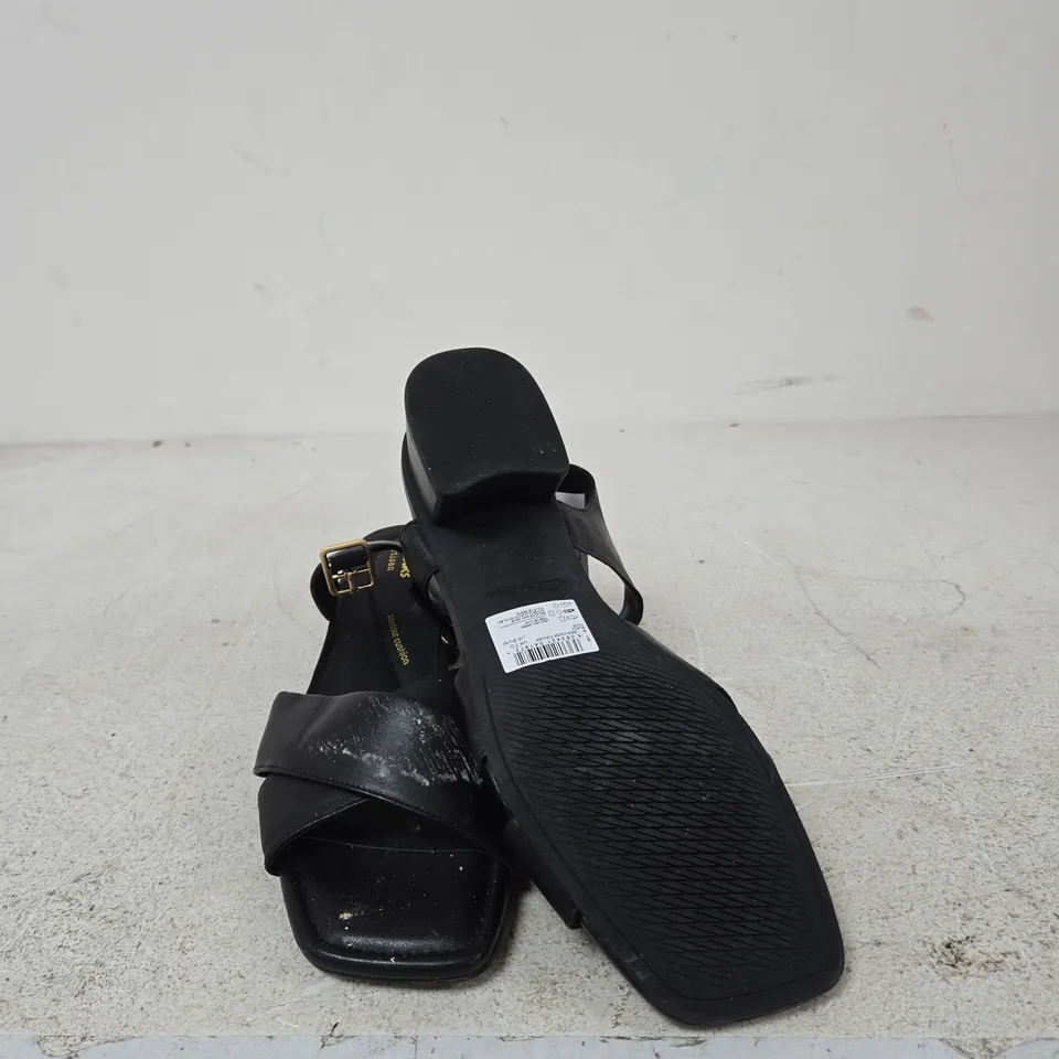 CLARKS BLACK SANDALS WITH CONTOUR CUSHION – WOMEN'S UK SIZE 7