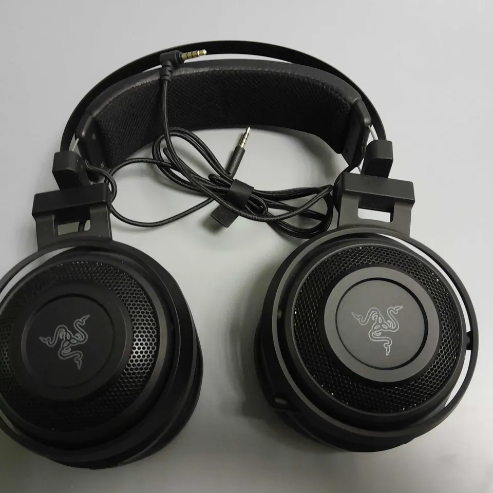 RAZER NARI WIRELESS GAMING HEADSET