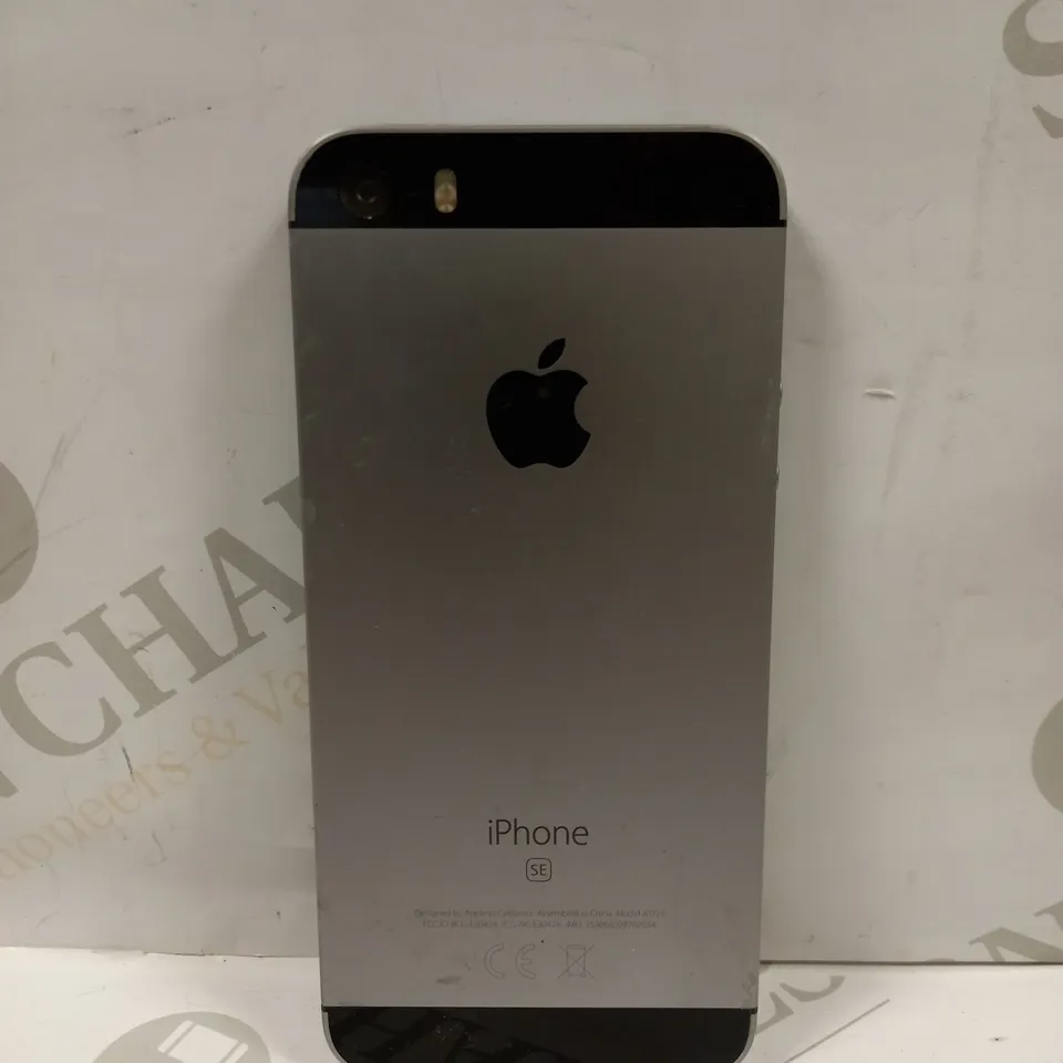 APPLE IPHONE SE (1ST GENERATION) - SILVER 