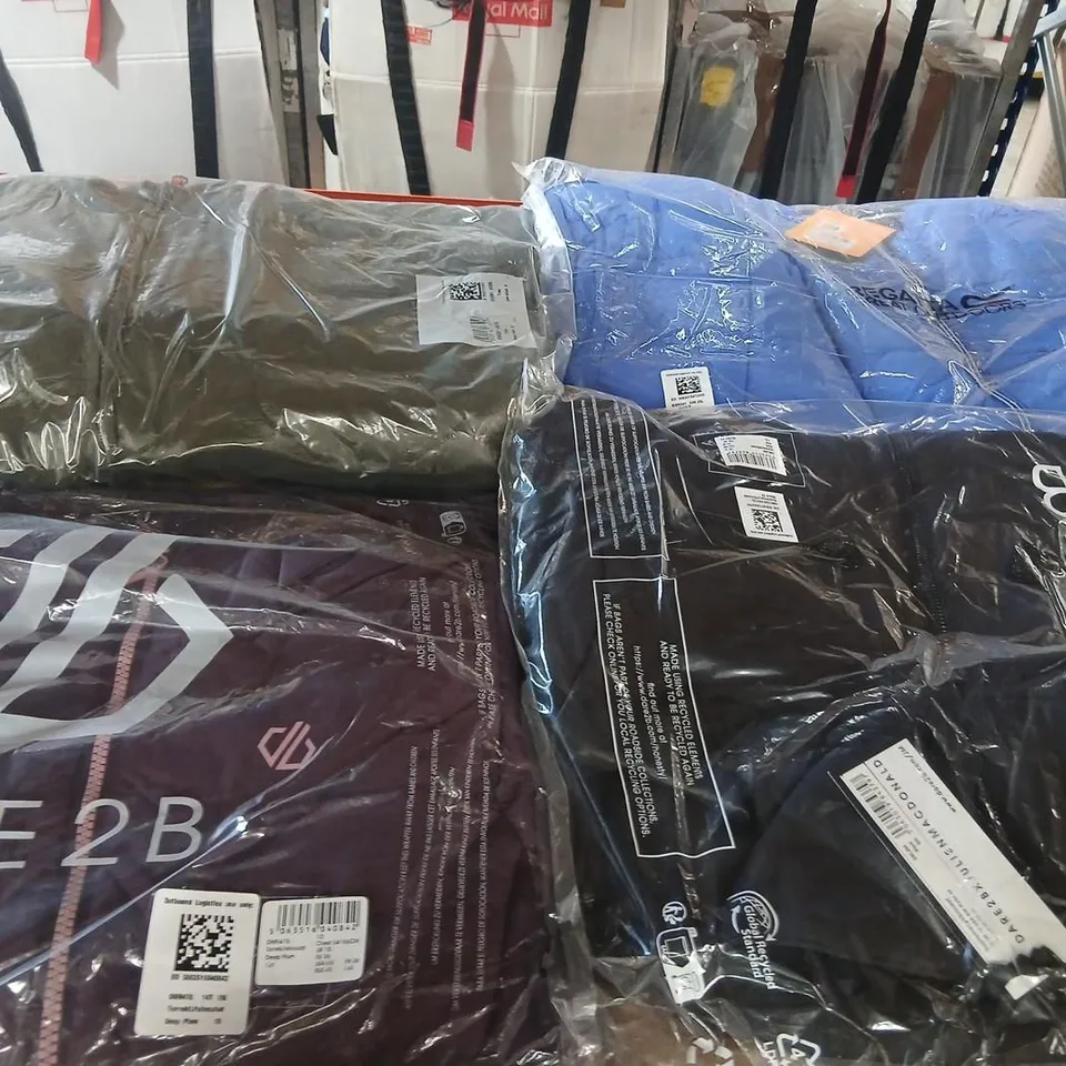 APPROXIMATELY 13 ITEMS OF BRAND NEW REGATTA/DARE2B CLOTHIGN AND ACCESSORIES