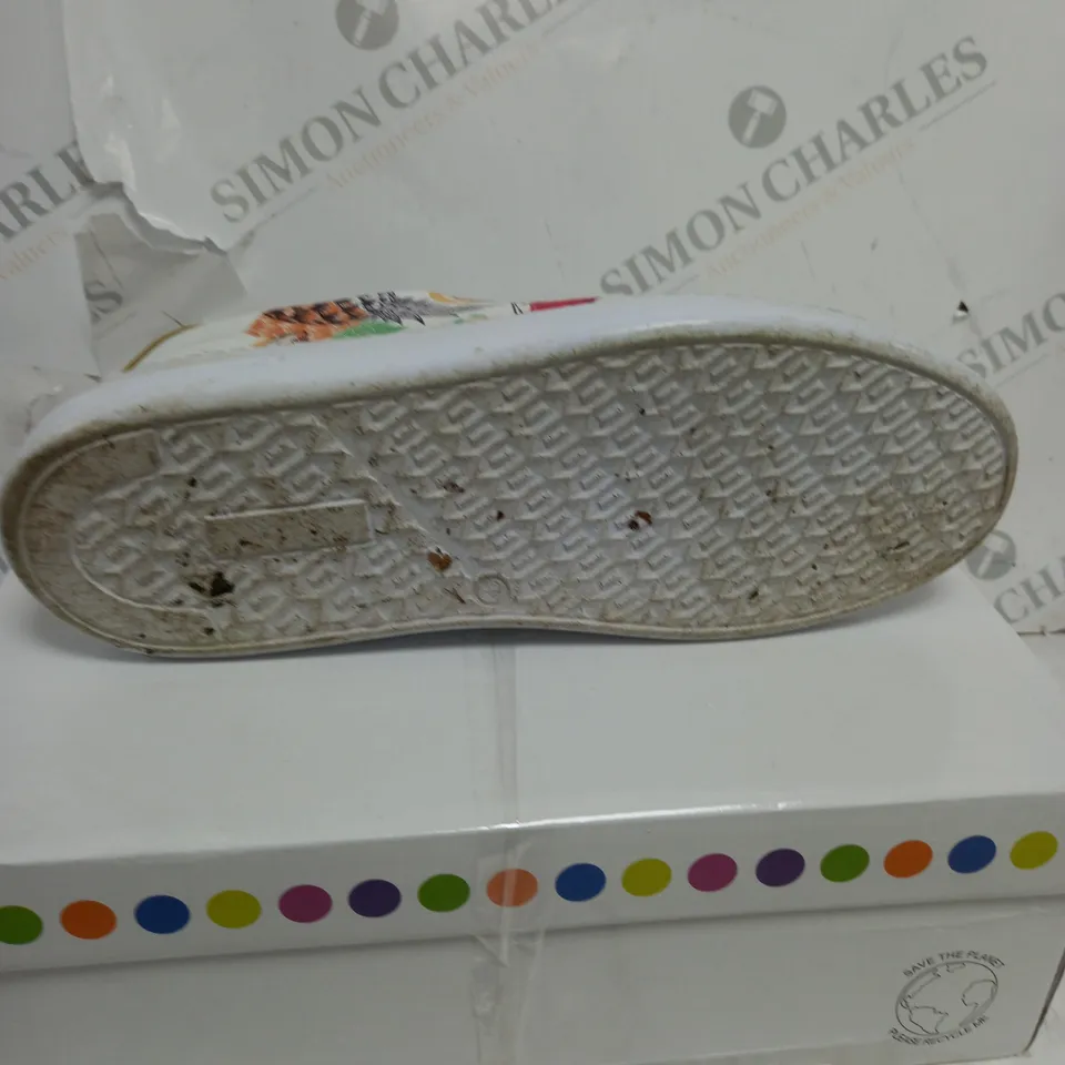 ADESSO CALYPSO COCKTAIL TRAINERS - SIZE 6