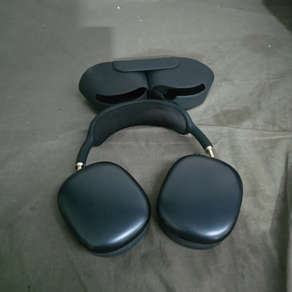 WIRELESS OVER-EAR HEADPHONES WITH CASE (UNBRANDED) – DARK BLUE