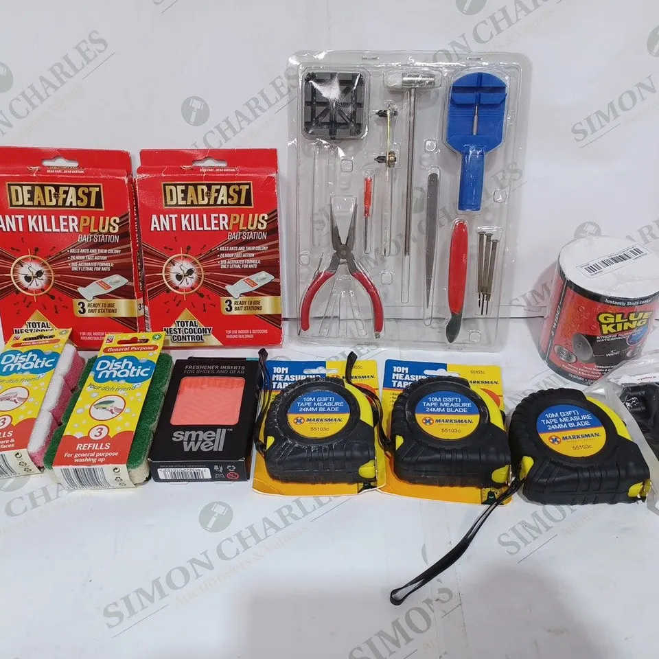 BOX TO CONTAIN APPROX. 20 X ASSORTED HOUSEHOLD PRODUCTS. INCLUDES ANT KILLER, TAPE MEASURES, DIY TOOLS ETC 