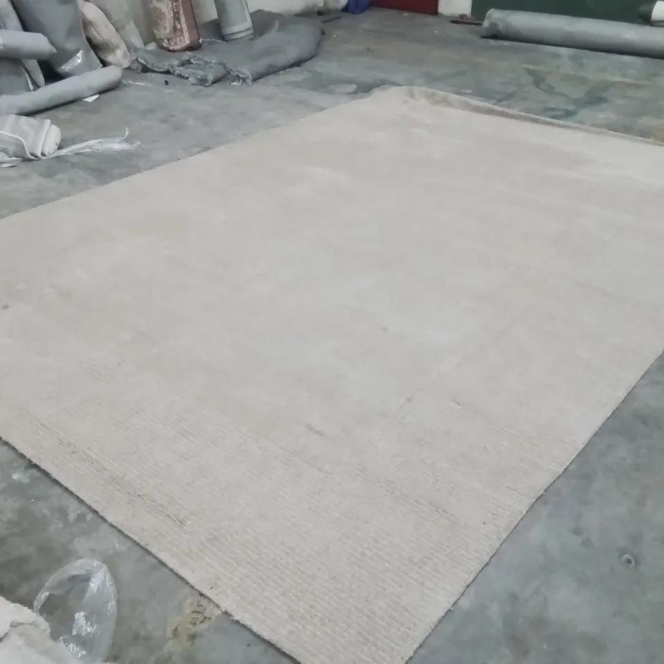 QUALITY DESIGNER AREA RUG - APPROXIMATELY 340X240CM