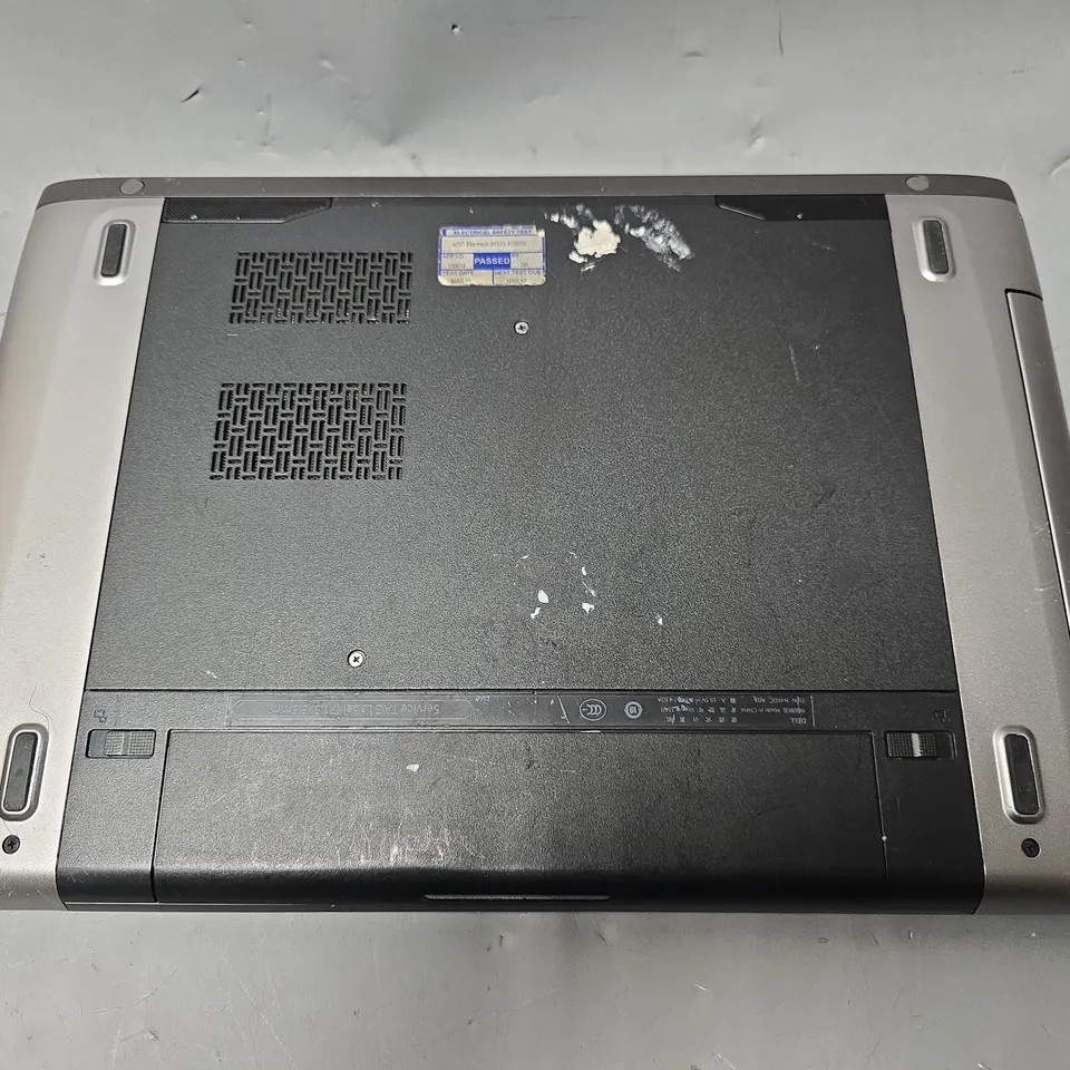 DELL VOSTRO 3560 LAPTOP 