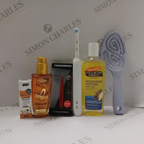BOX OF APPROX 20 ASSORTED HEALTH AND BEAUTY ITEMS TO INCLUDE - PALMERS COCOA BUTTER FORMULA MODY OIL - L'OREAL ELVIIVE EXTRAORDINARY OIL - TWEEZERMAN TWEEZER ECT