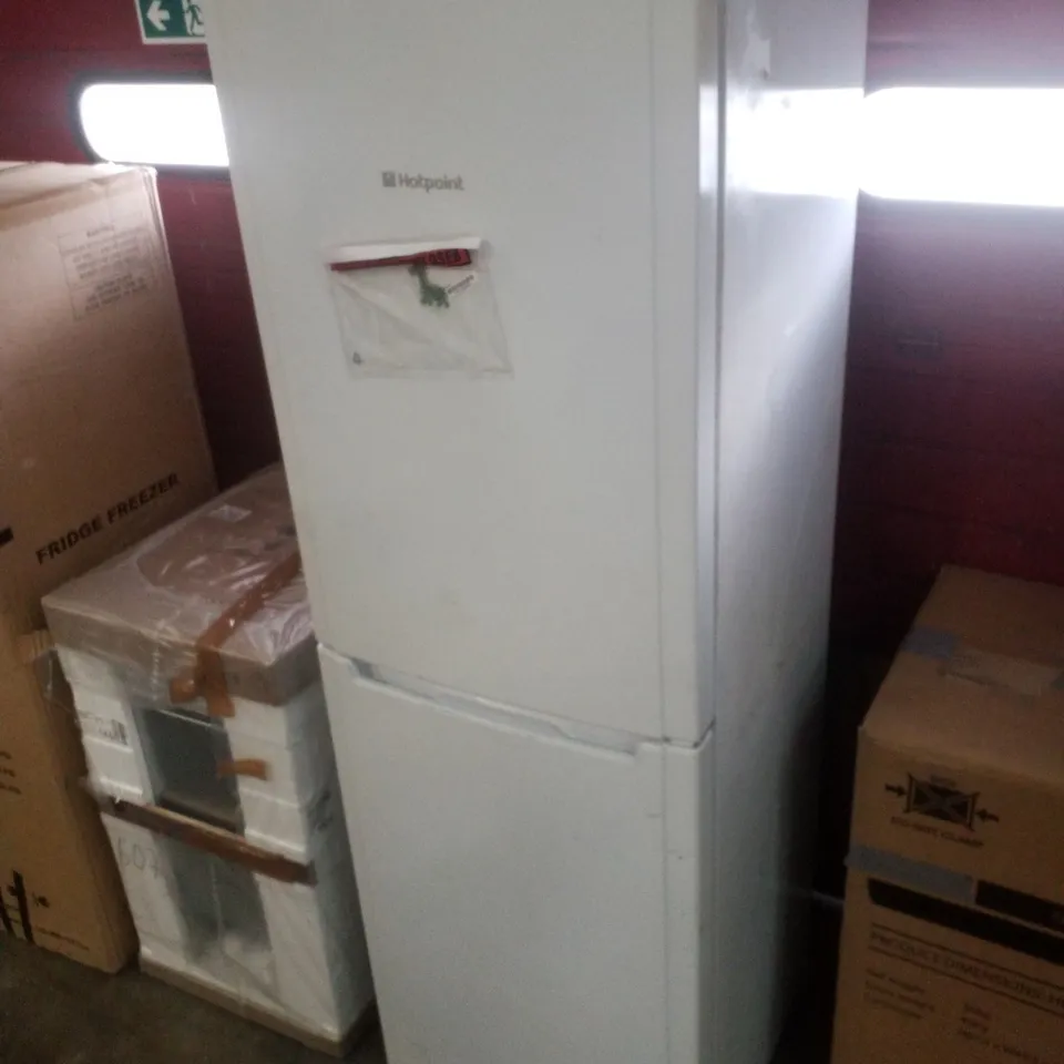 HOTPOINT FREESTANDING NO FROST 50/50 FRIDGE FREEZER