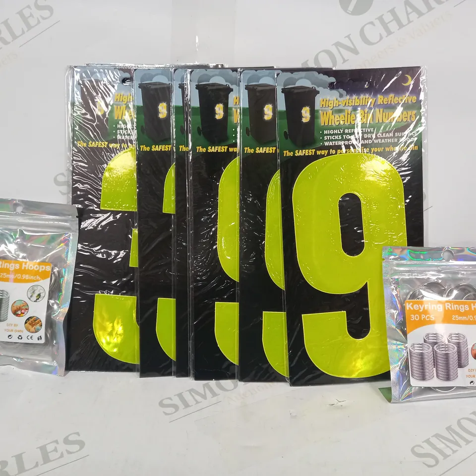 LOT OF APPROXIMATELY 10 ASSORTED HOUSEHOLD ITEMS TO INCLUDE WHEELIE BIN NUMBERS, KEYRING RINGS HOOPS, ETC