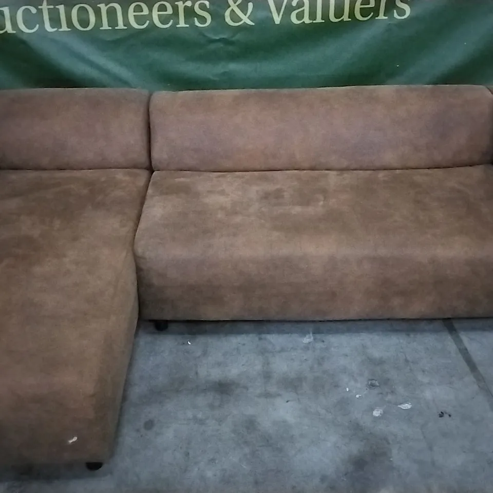 QUALITY DESIGNER RUST FABRIC CHAISE LOUNGE SOFA