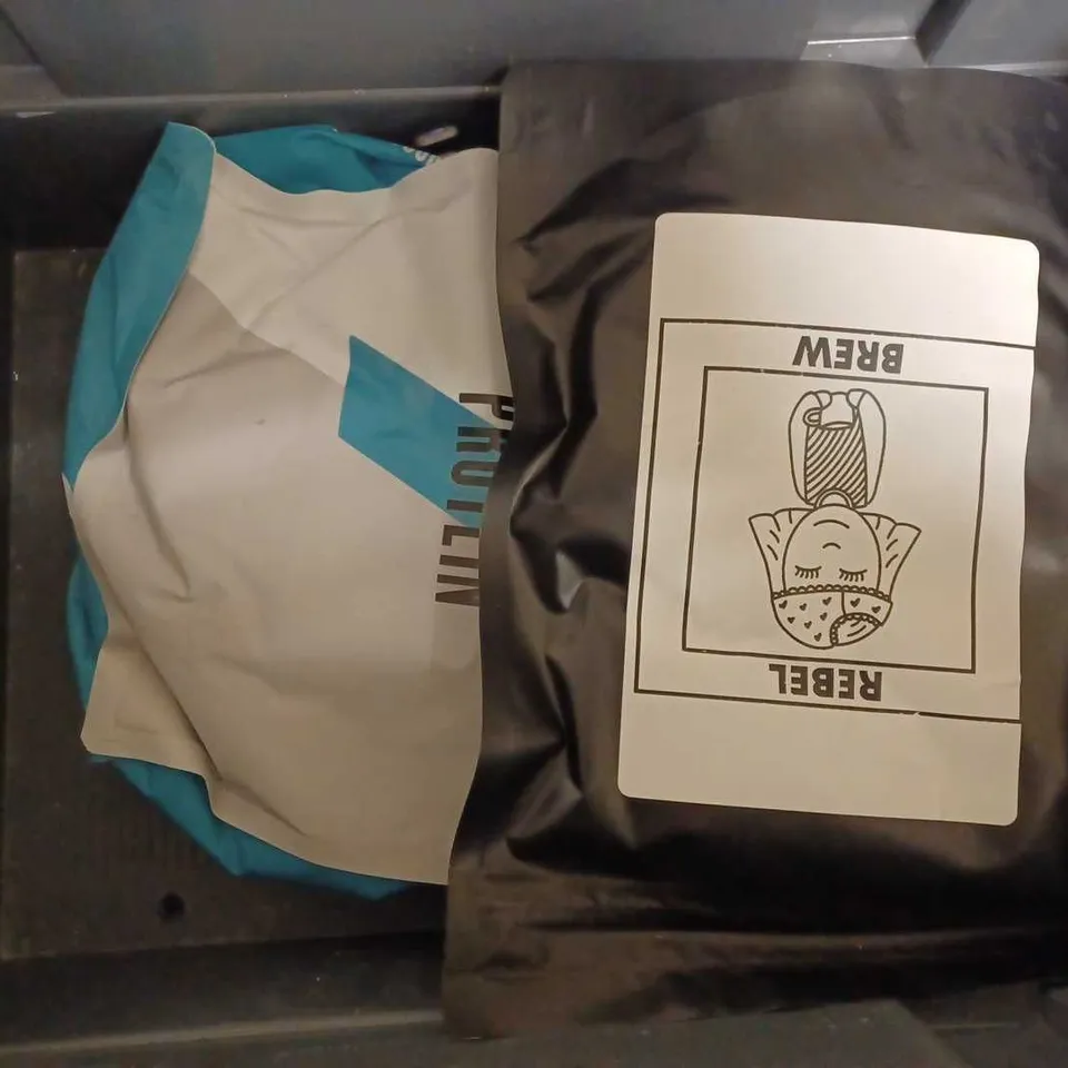 BOX OF APPROX 6 ITEMS TO INCLUDE CLIMPSON&SONS COFFEE BEANS, REBEL BREW AND SOLIMO COFFEE BEANS