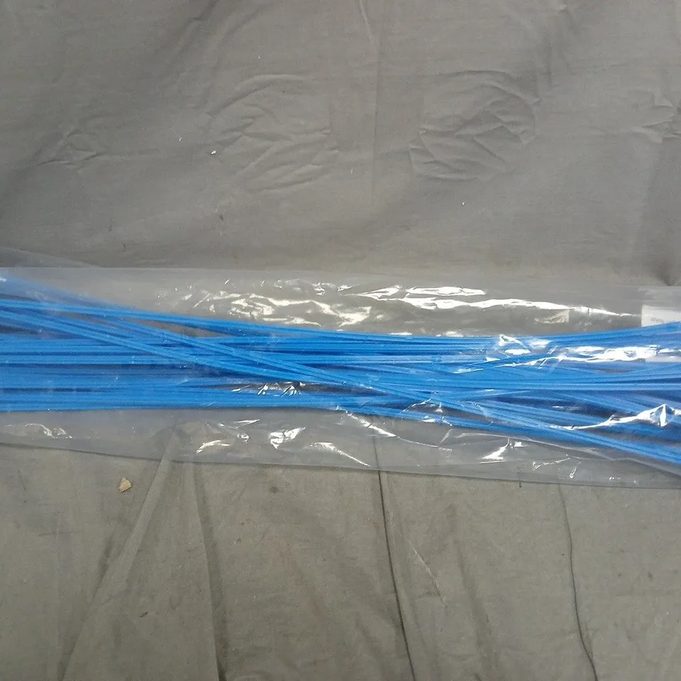 APPROXIMATELY 15 ANIMAL PITHING RODS