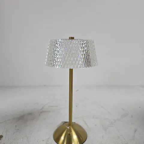 BRASS TABLE LAMP WITH CLEAR DIAMOND-PATTERN GLASS SHADE