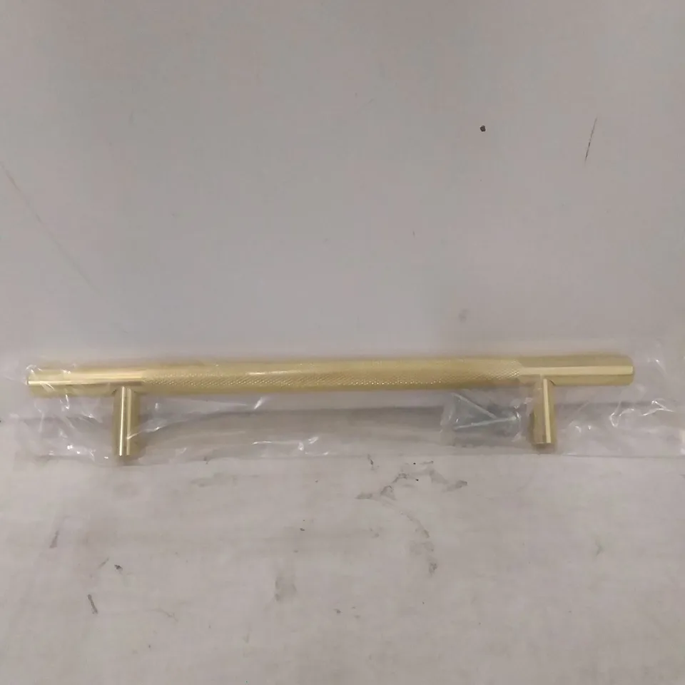 IDORA 16 CM CENTRE BAR HANDLE FINISH: GOLD