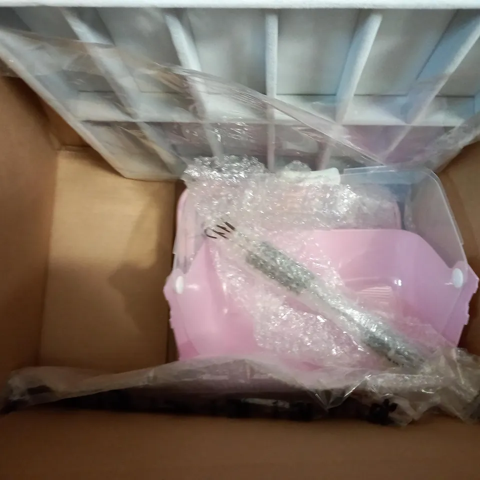 BOX OF APPROXIMATELY 5 ASSORTED HOUSEHOLD ITEMS TO INCLUDE EZ CAR CARE PRO LOOPED DRYING TOWEL, JOE BROWNS CARDIGAN IN RED/TAN/BLACK UK SIZE 24/26, ETC