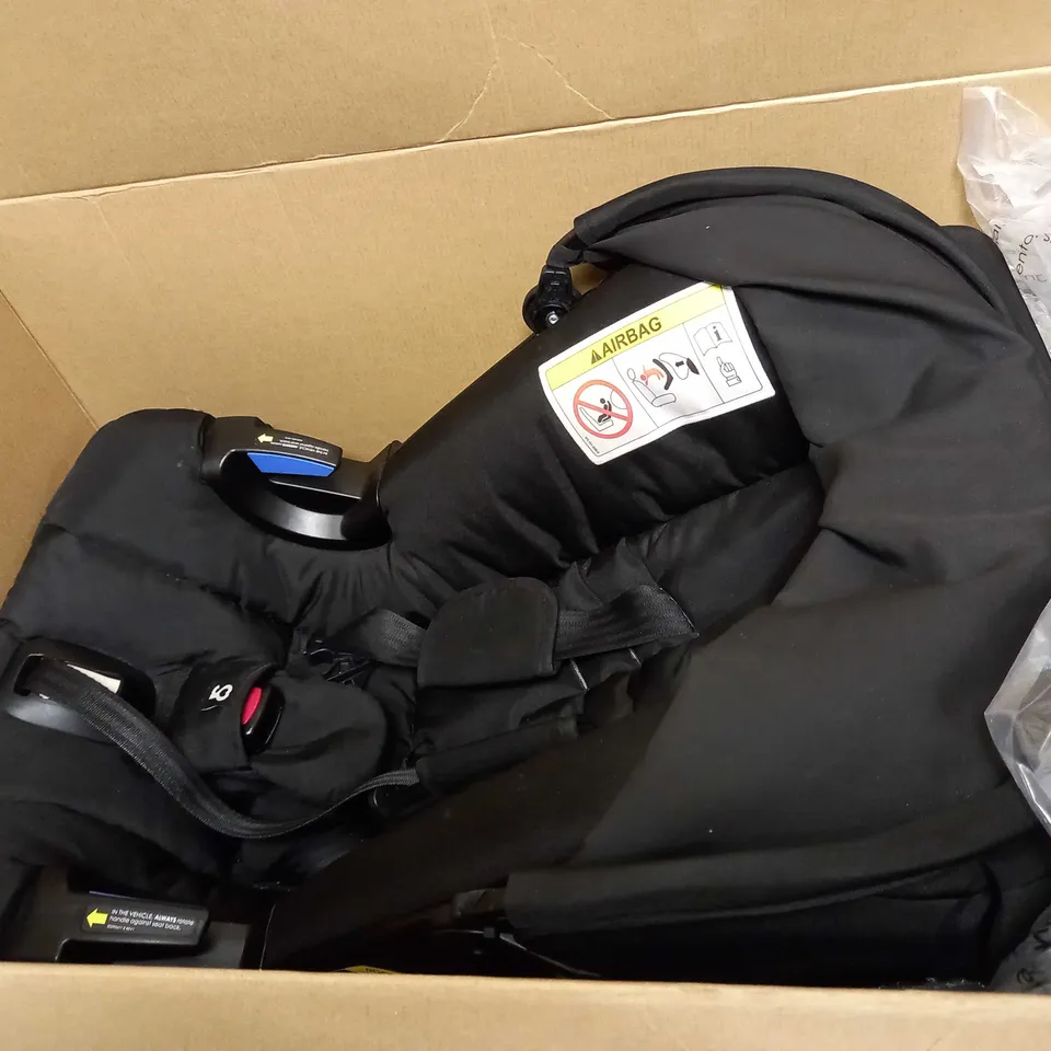 DOONA CAR SEAT AND STROLLER