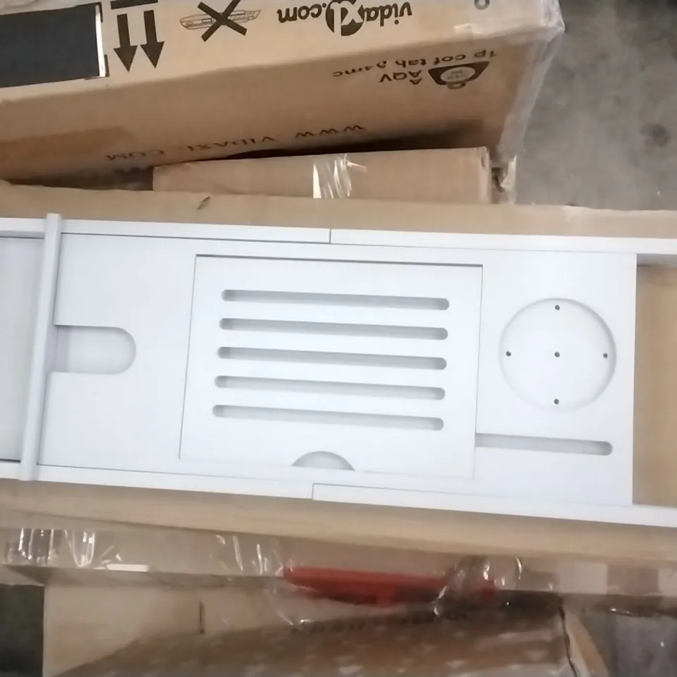 BOXED BATHTUB SHELF IN GREY 
