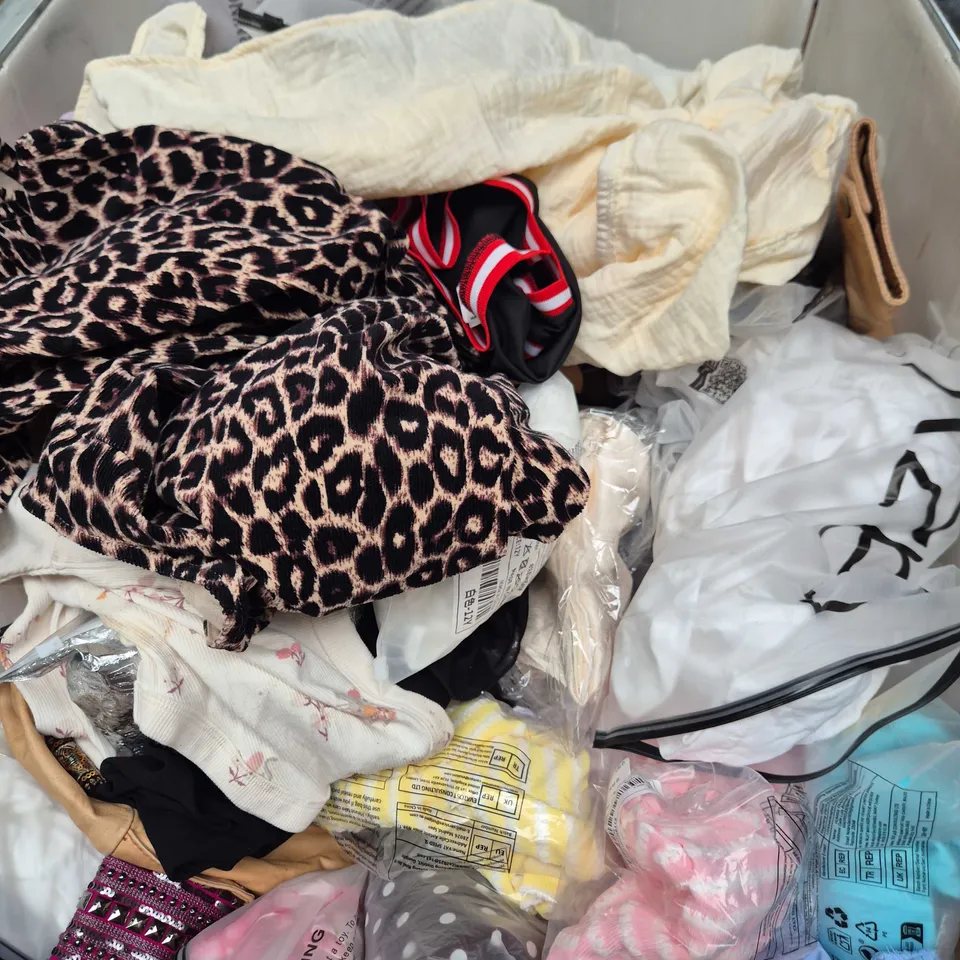 CAGE OF LARGE QUANTITY OF ASSORTED CLOTHING ITEMS IN VARIOUS SIZES, STYLES & COLOURS - COLLECTION ONLY