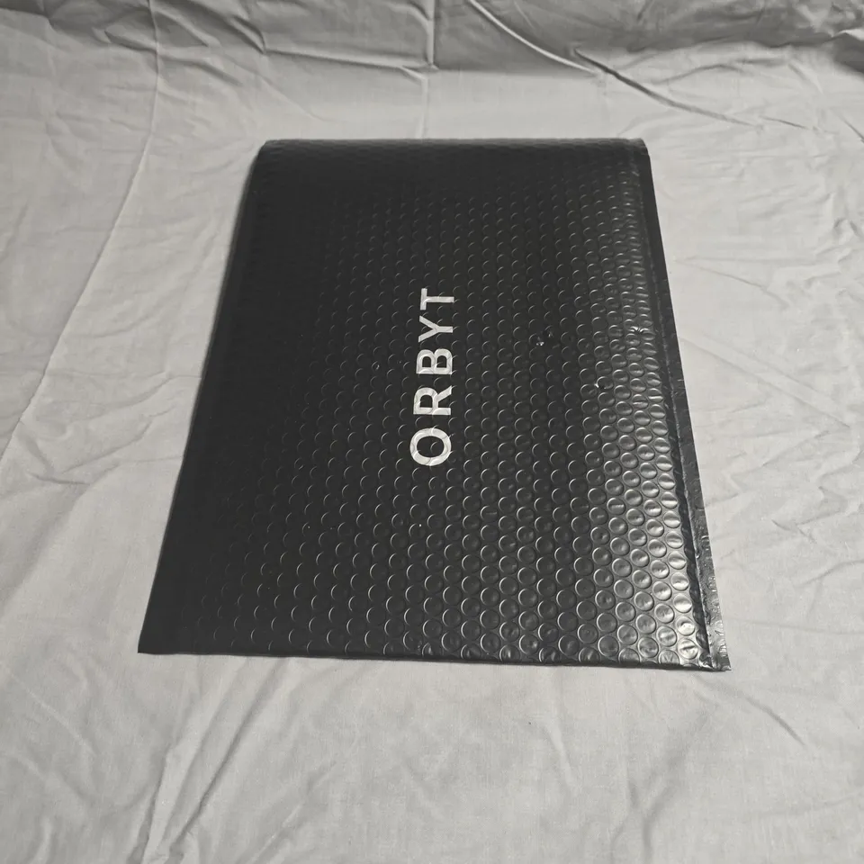 APPROXIMATELY 200 ORBYT BLACK BUBBLE MAILER ENVELOPE – SELF-SEAL