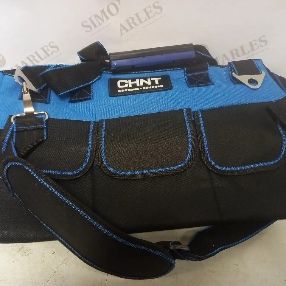 CHNT TOOLS BAG IN BLACK & BLUE