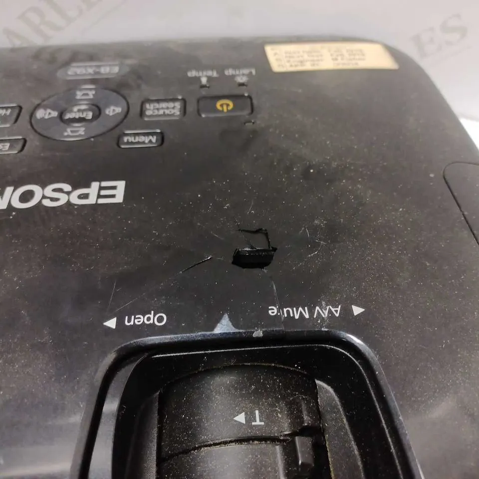 EPSON EB-X92 PROJECTOR 