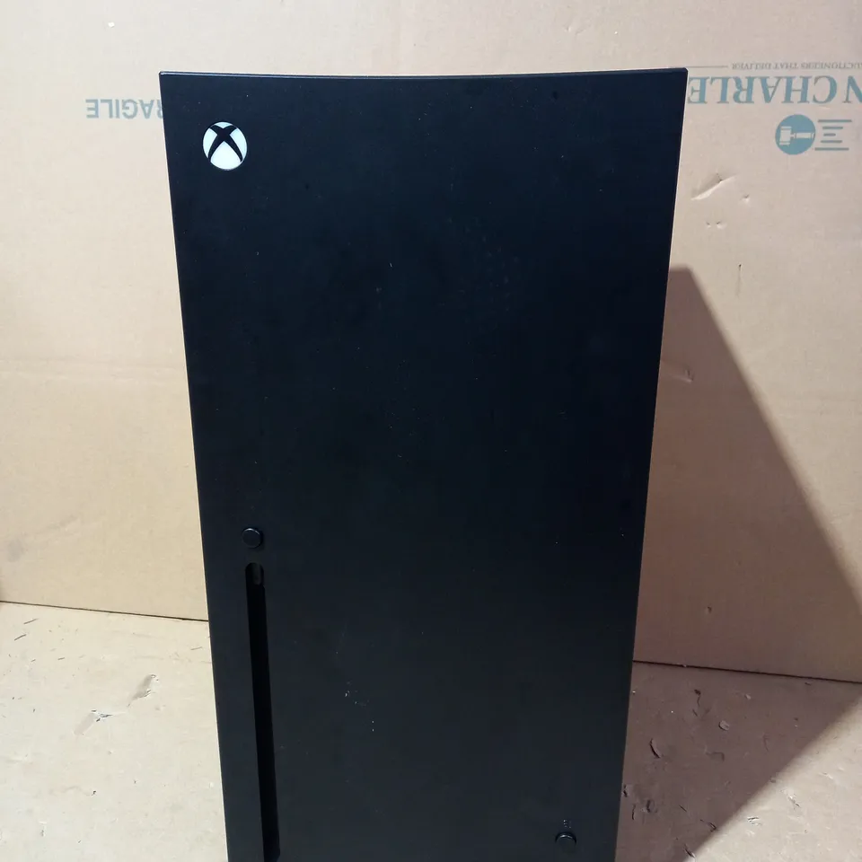 UKONIC XBOX SERIES X REPLICA MINI FRIDGE
