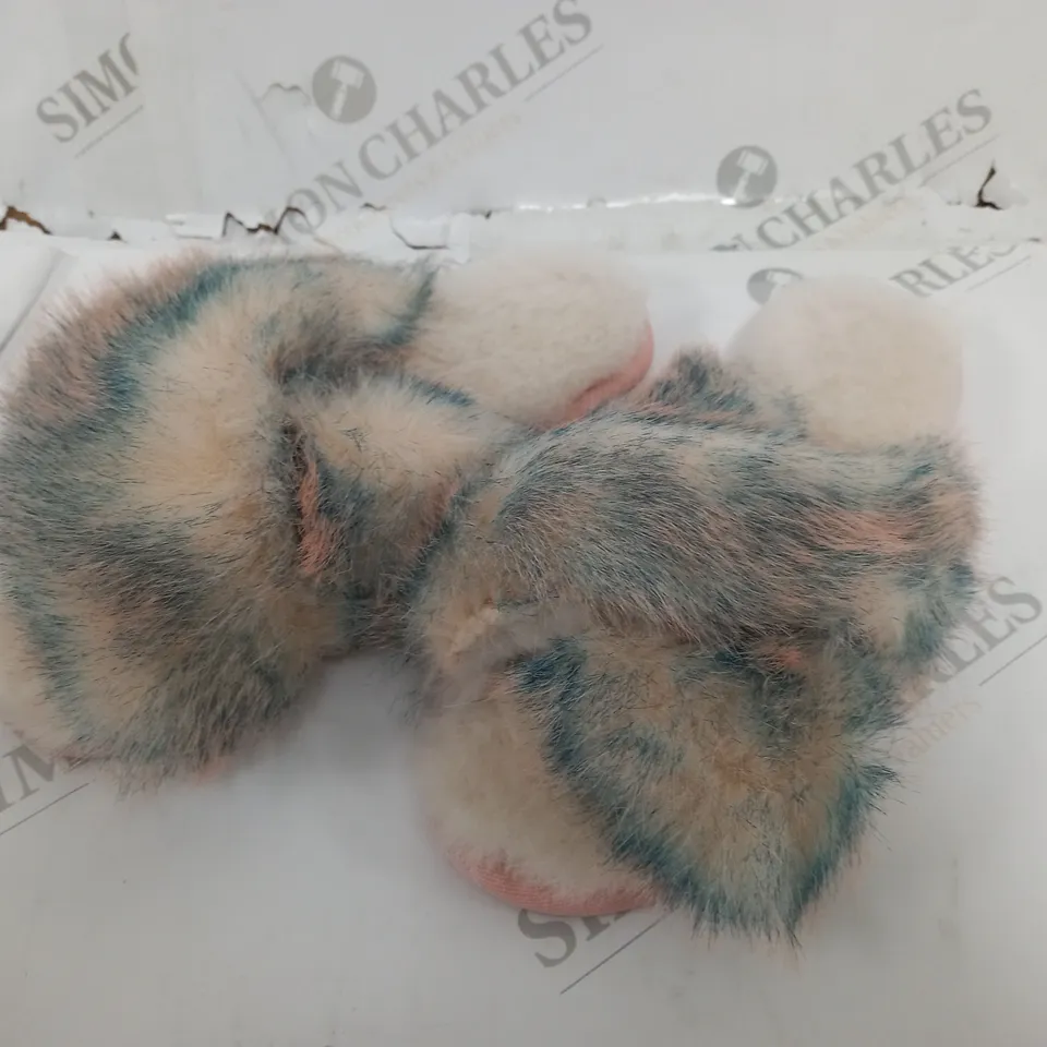 BOOXED PAIR OF EMU AUSTRALIA SLIPPERS - 5