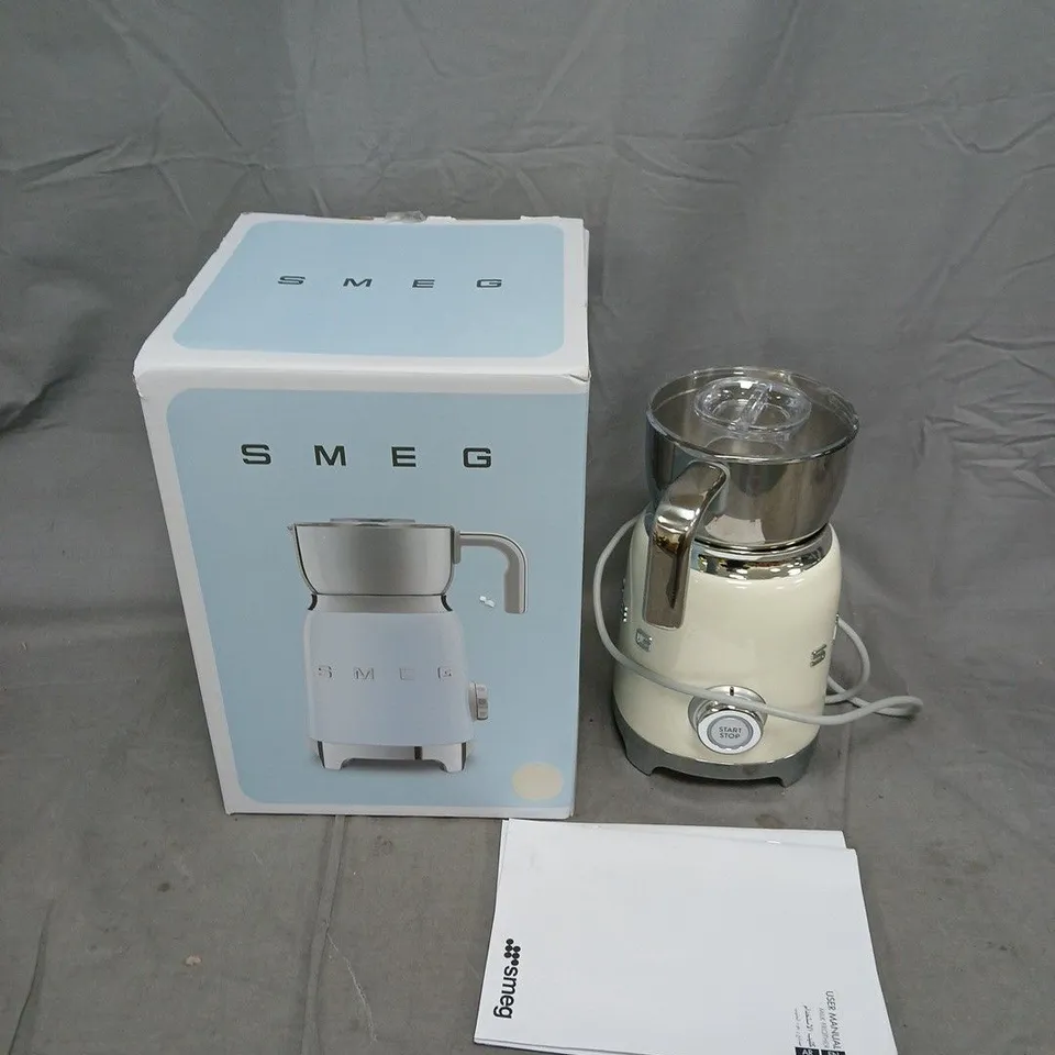 SMEG F11 MILK FROTHER WITH TRITAN RENEW - CREAM, BOXED