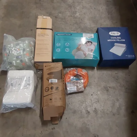 PALLET CONTAINING A VERY LARGE QUANTITY OF ASSORTED PILLOWS AND RELATED BEDDING/COMFORT PRODUCTS ECT