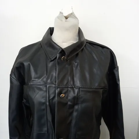 PRETTYLITTLETHING FAUX LEATHER CROPPED JACKET IN BLACK SIZE 8