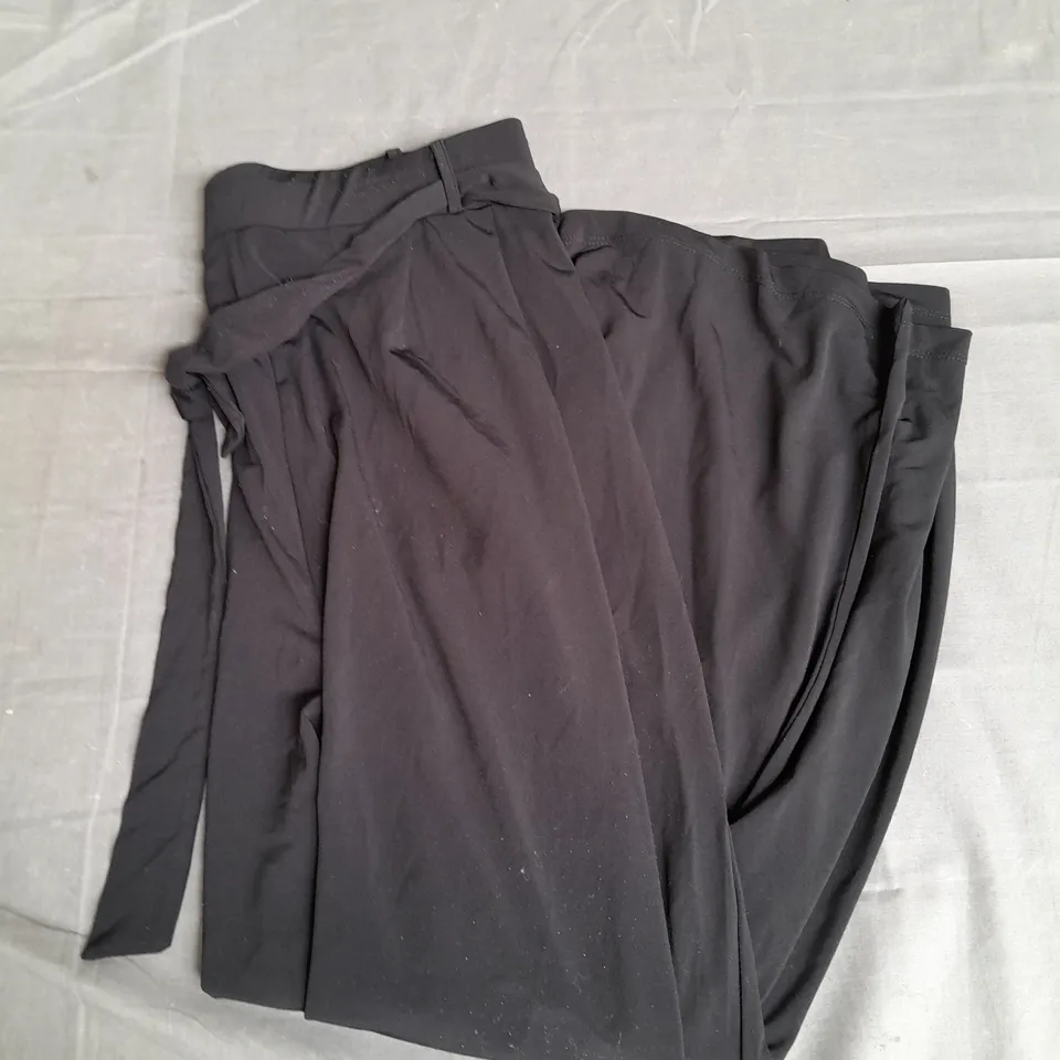 WYNNE LAYERS MATTE TIE WAIST TROUSERS IN BLACK SIZE L