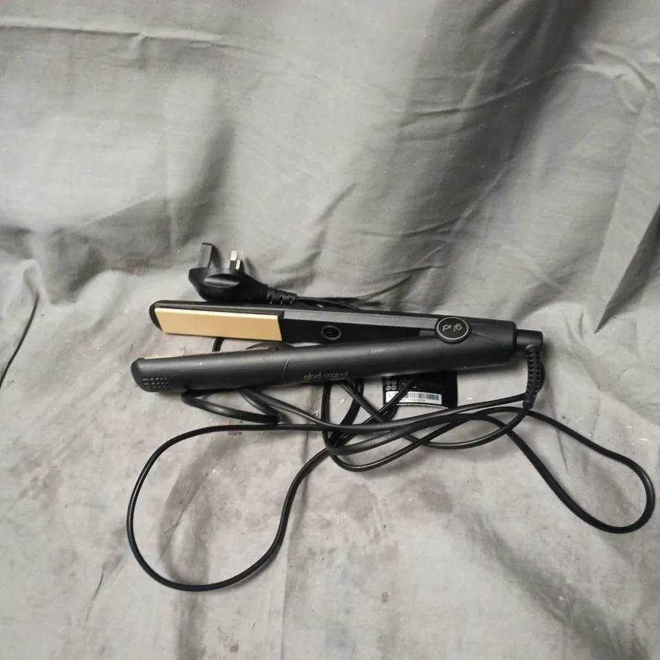 GHD HAIR STRAIGHTENER WITH GOLD CERAMIC PLATES 