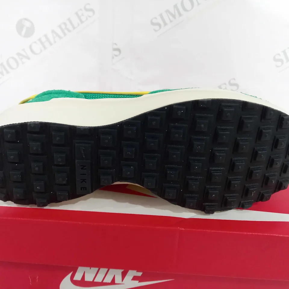 BOXED OF NIKE WAFFLE DEBUT VINTAGE WOMEN'S SHOES - STADIUM GREEN - UK 3