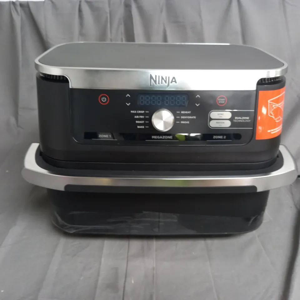 BOXED NINJA 10.4L FOODI FLEXDRAWER DUAL AIR FRYER AF500UK IN BLACK