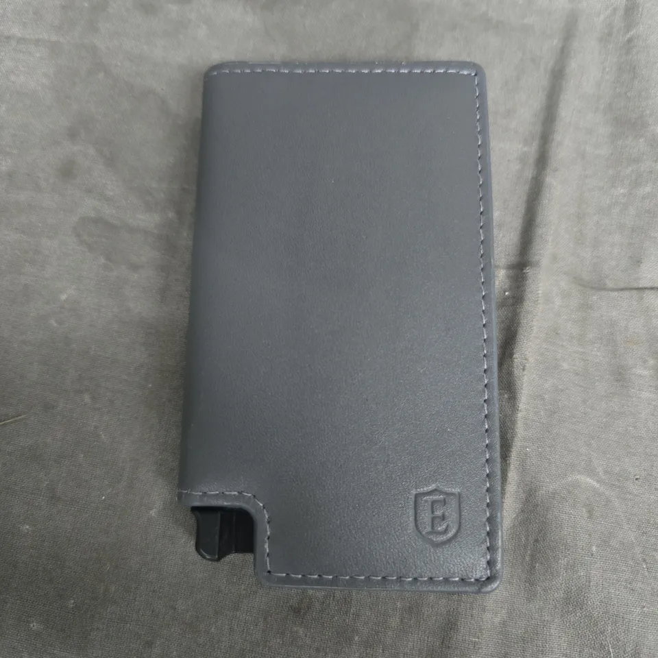 EKSTER SLIM WALLET WITH ELASTIC STRAP – GREY LEATHER CARDHOLDER