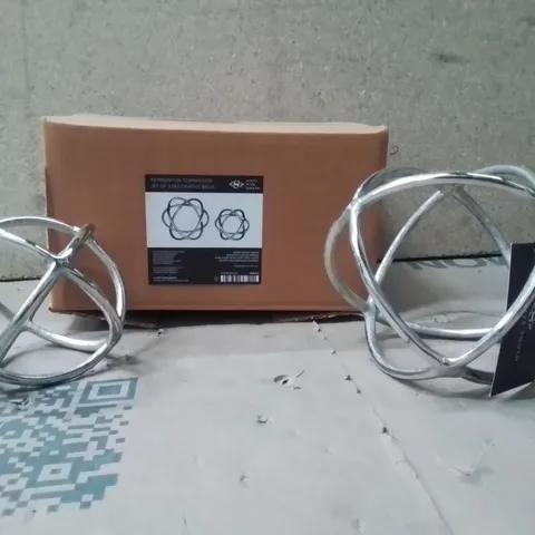 BOXED KENSINGTON TOWNHOUSE BALL SCULPTURE SET OF 2