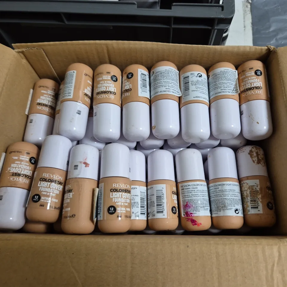 LOT OF APPROXIMATELY 55 REVLON COLOURSTAY LIGHT COVER 30ML FOUNDATIONS - 280 TAWNY FAUVE