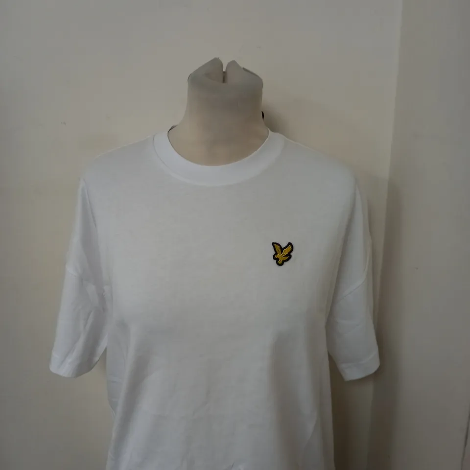 LYLE AND SCOTT OVERSIZED LOGO T-SHIRT SIZE 8