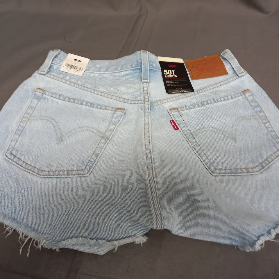 LEVI'S 501 SHORTS IN LIGHT DENIM - SIZE 27W