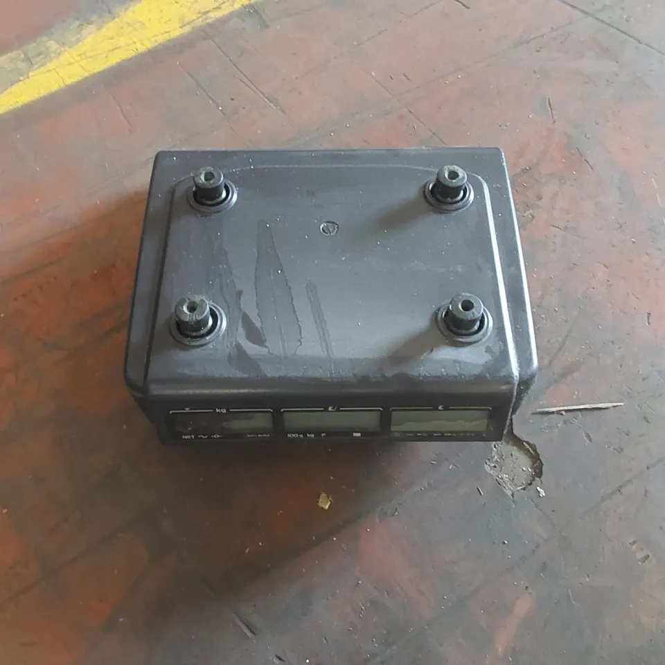 AVERY BERKEL DIGITAL SCALE