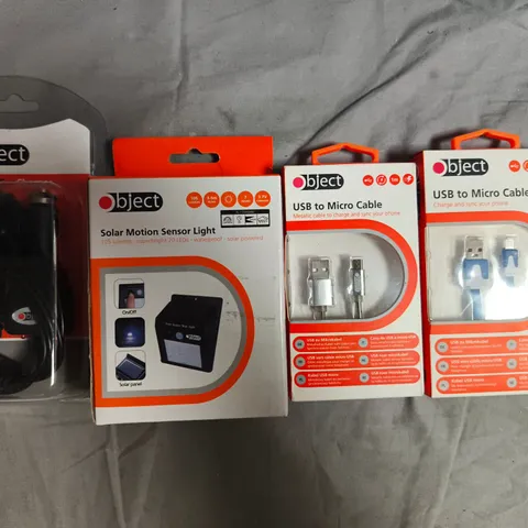 BOX OF APPROXIMATELY 50 ASSORTED HOUSEHOLD ITEMS TO INCLUDE USB TO MICRO CABLE, SOLAR MOTION SENSOR LIGHT, 5-IN-1 CAR CHARGER, ETC