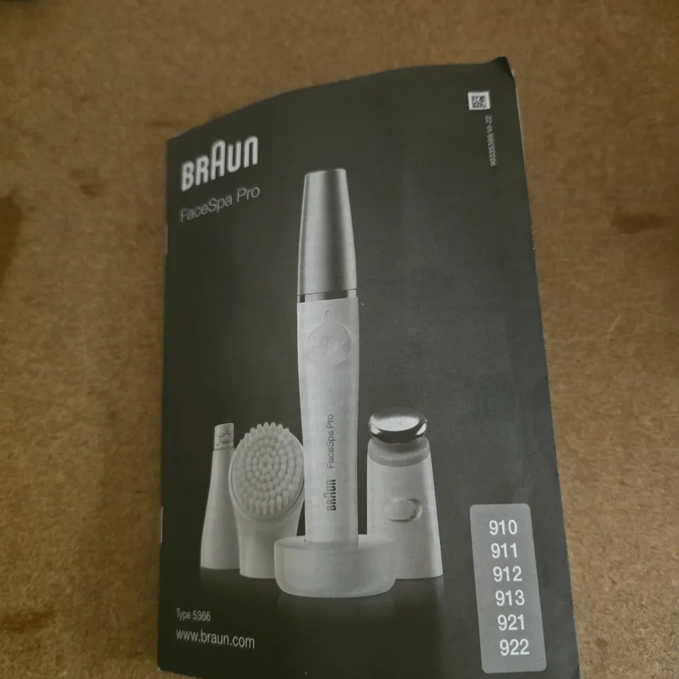 BRAUN FACESPA PRO TYPE 5366 – FACIAL CLEANSING SYSTEM, BOXED WITH ATTACHMENTS & TRAVEL POUCH