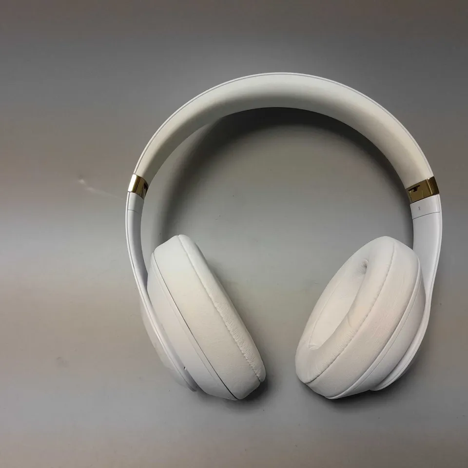 BEATS STUDIO3 HEADPHONES