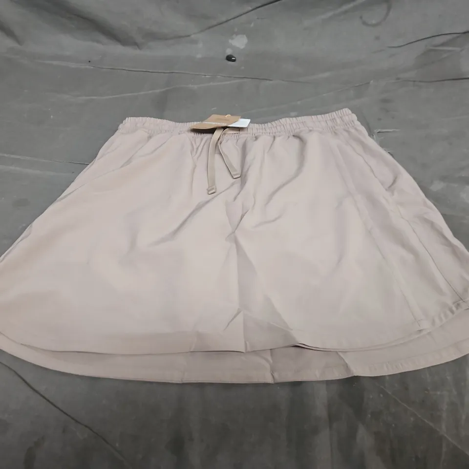 PATAGONIA WOMENS FLEETWITH SKORT - SIZE M