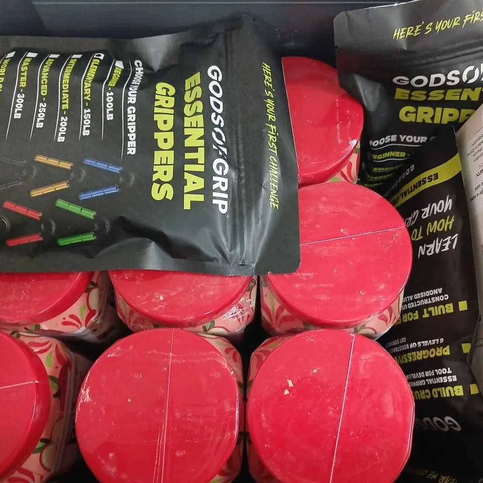 APPROXIMATELY 12 ASSORTED HOUSEHOLD ITEMS TO INCLUDE ESSENTIAL GRIPPERS, BIN BRITE, TRASH BAG, ETC
