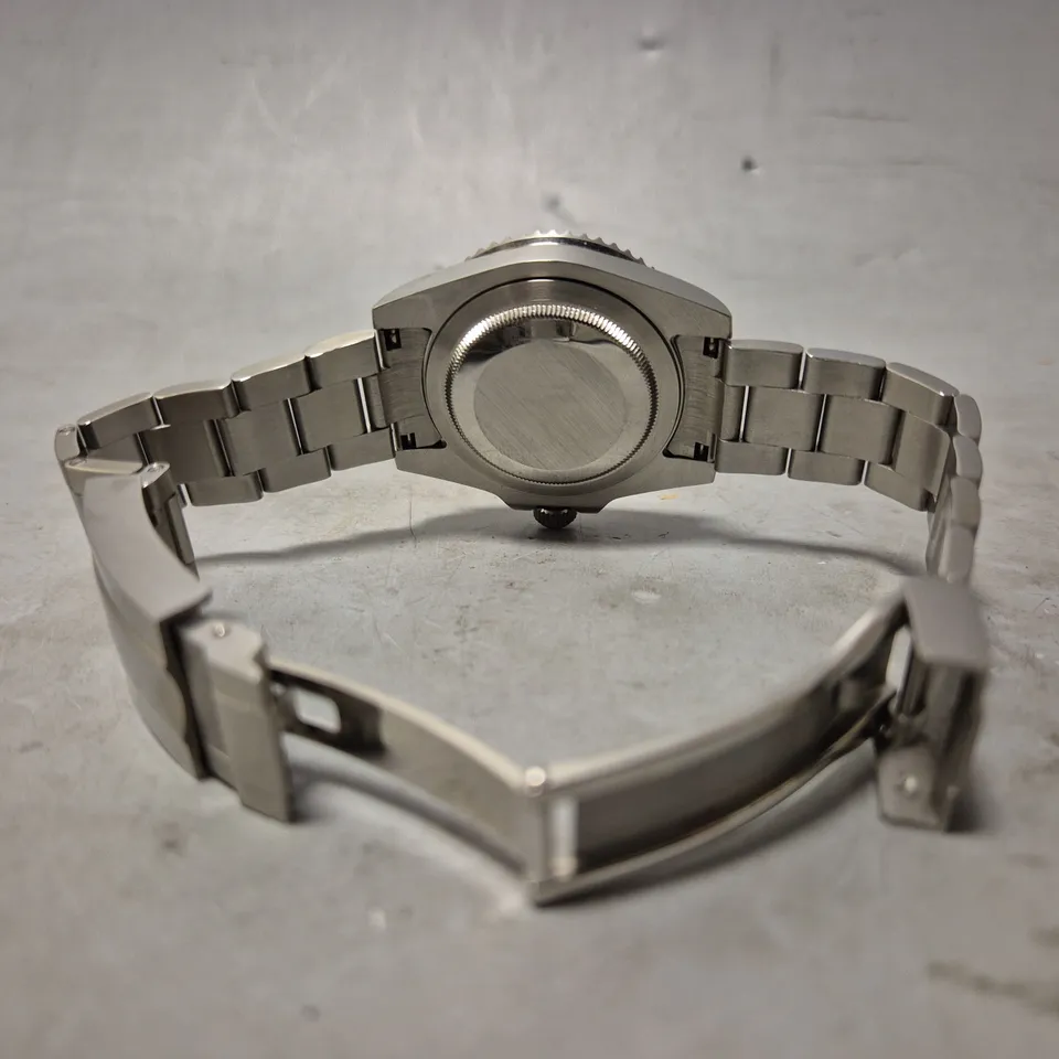 SEIKO MOD SUBMARINER GREEN DAIL 300M WATCH 