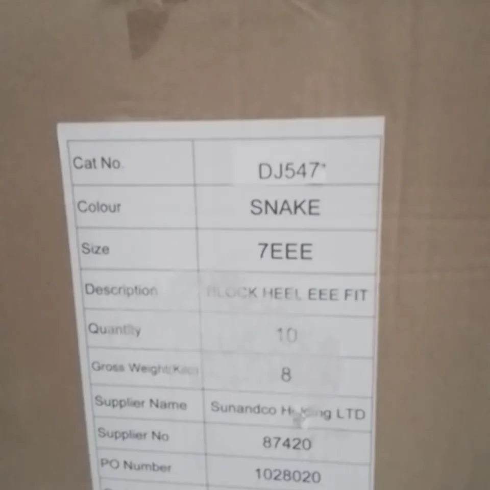 BOX CONTAINING APPROXIMATELY 10 BRAND NEW JD WILLIAMS SNAKE BLOCK HEELS SIZE 7E