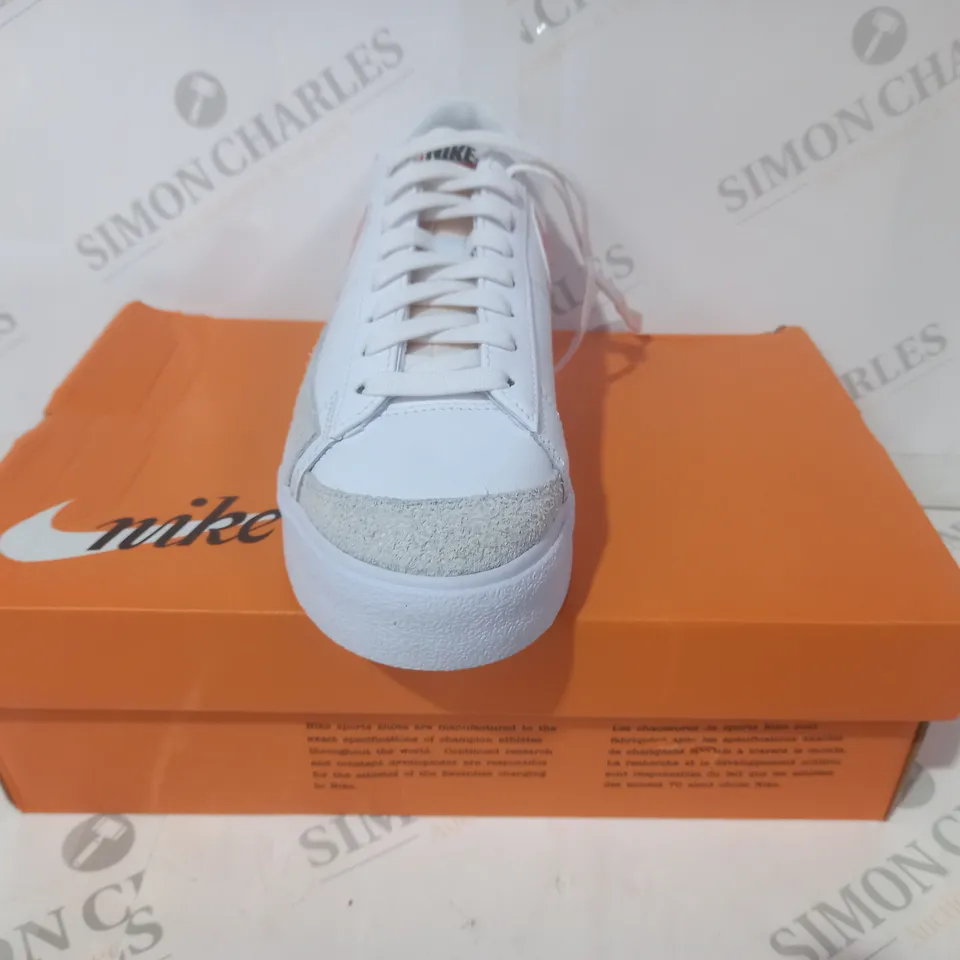 BOXED PAIR OF NIKE BLAZER LOW PLATFORM TRAINERS IN WHITE/PINK UK SIZE 5.5