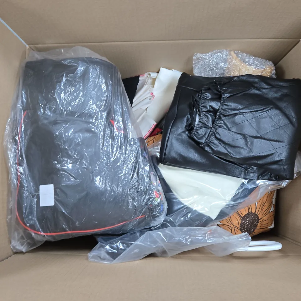 APPROXIMATELY 15 ASSORTED HOUSEHOLD PRODUCTS TO INCLUDE JEWELLERY BOX, BACKPACK AND HOT WATER BOTTLE 